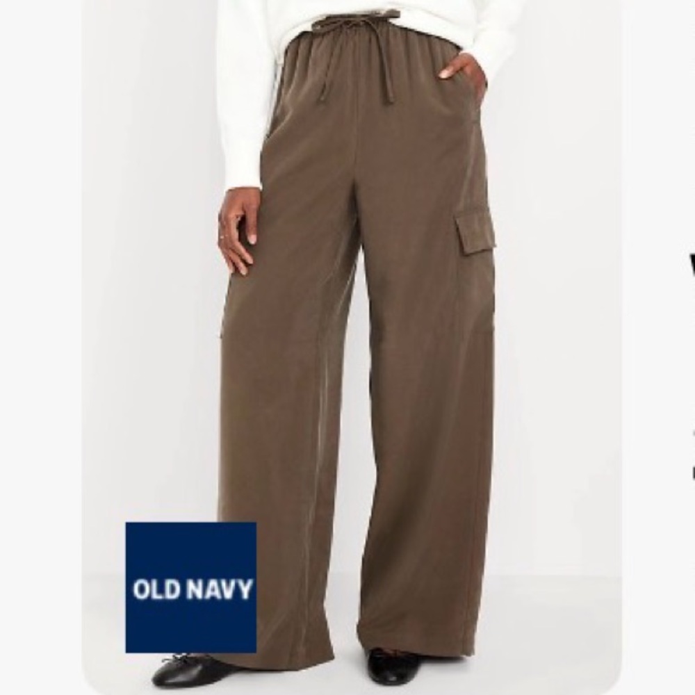 Old Navy Wide Leg High-Rise Pants in Taupe Brown